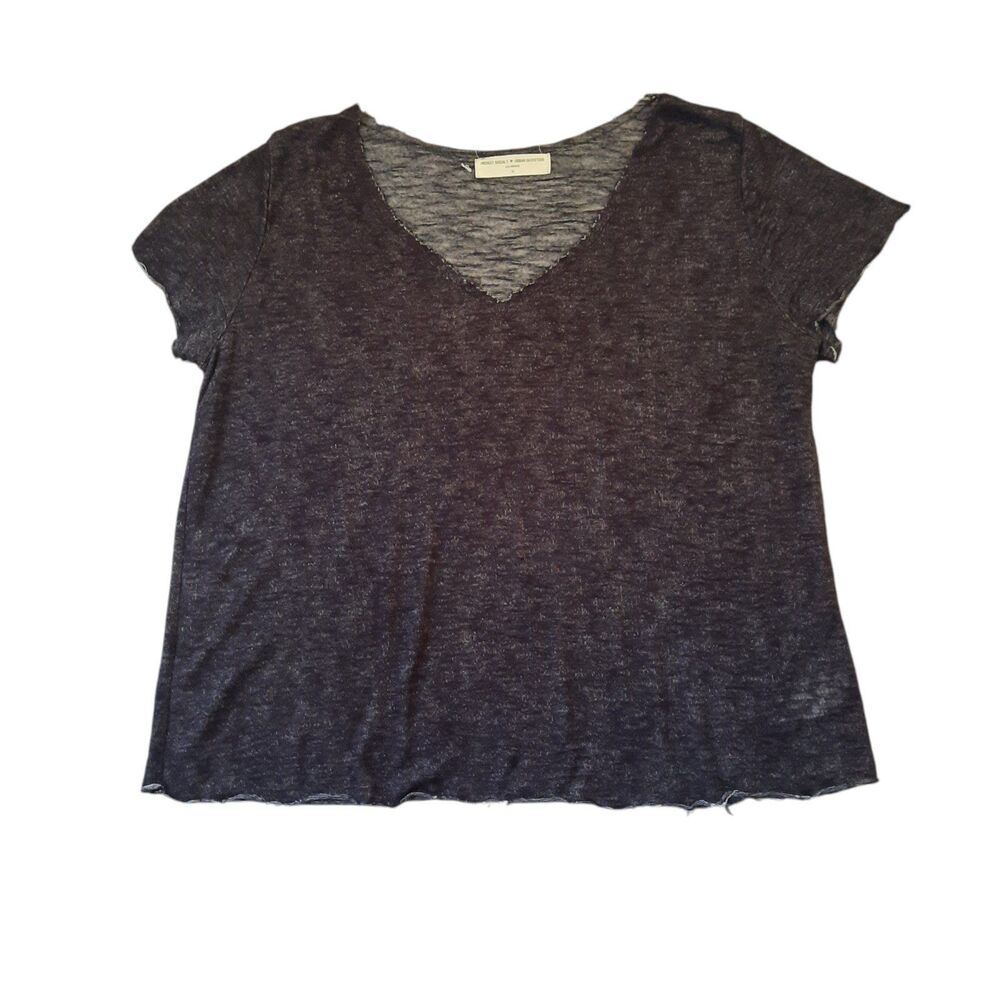 Urban Outfitters Women's Raw Hem T-Shirt XS